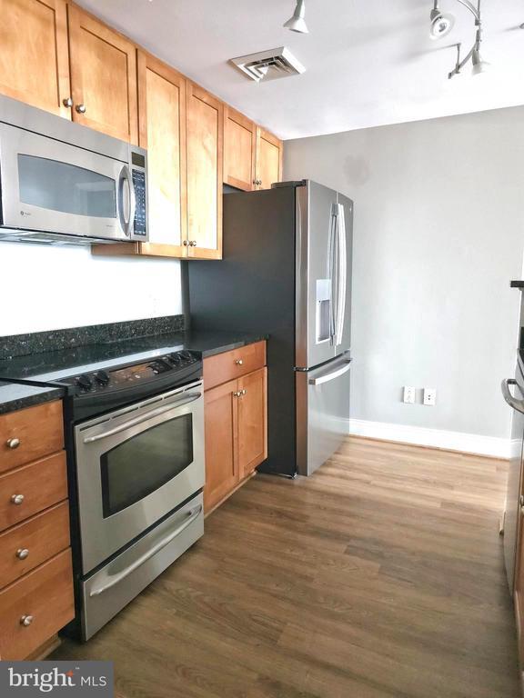 Foto principal - 1020 N Highland St