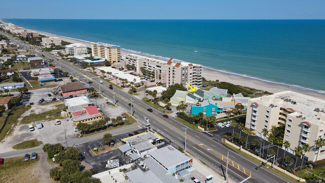 Building Photo - 959 N Hwy A1A