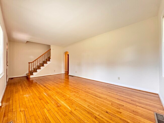 Foto del edificio - 510 Hill N Dale Rd