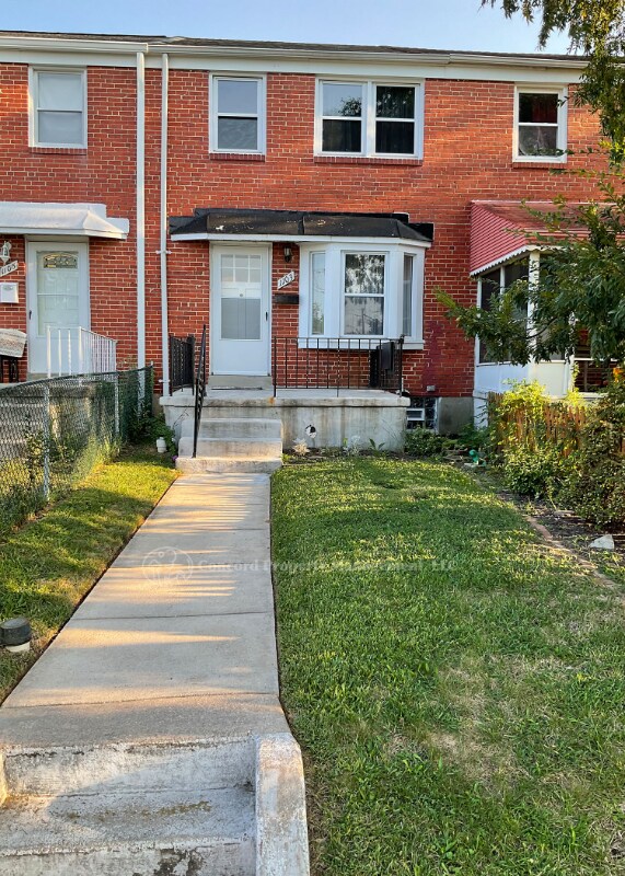 Primary Photo - 1103 N Marlyn Ave