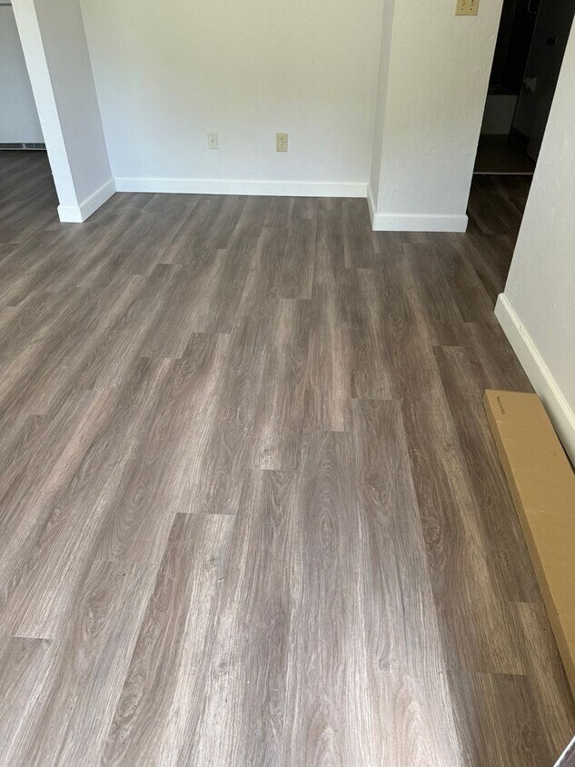 Foto principal - 2 Bd/1 Ba near UF- 857 sq/ft Apartment for...