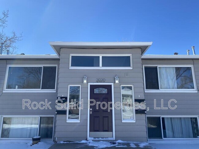 Foto del edificio - 2020 Dunn Ave