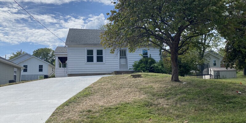 Primary Photo - 11 Lindner Ln