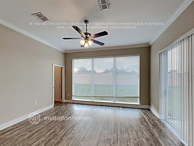 Building Photo - 6895 Bushnell Dr