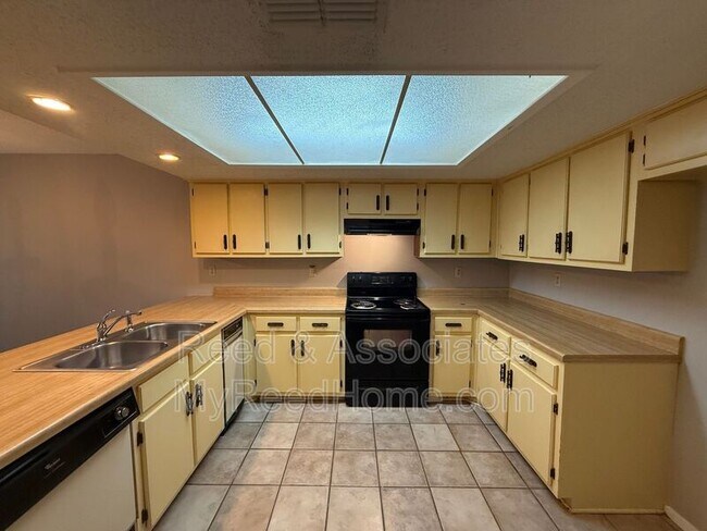 Foto del edificio - 7004 Wesley Ct