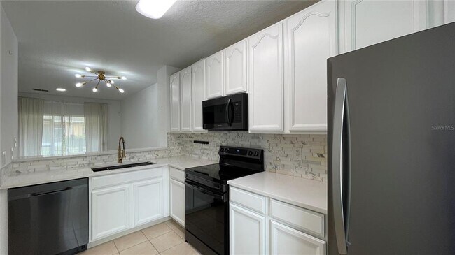 Building Photo - 249 Weymouth Dr