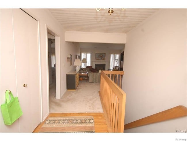 Building Photo - 5539 Walnut Cir W