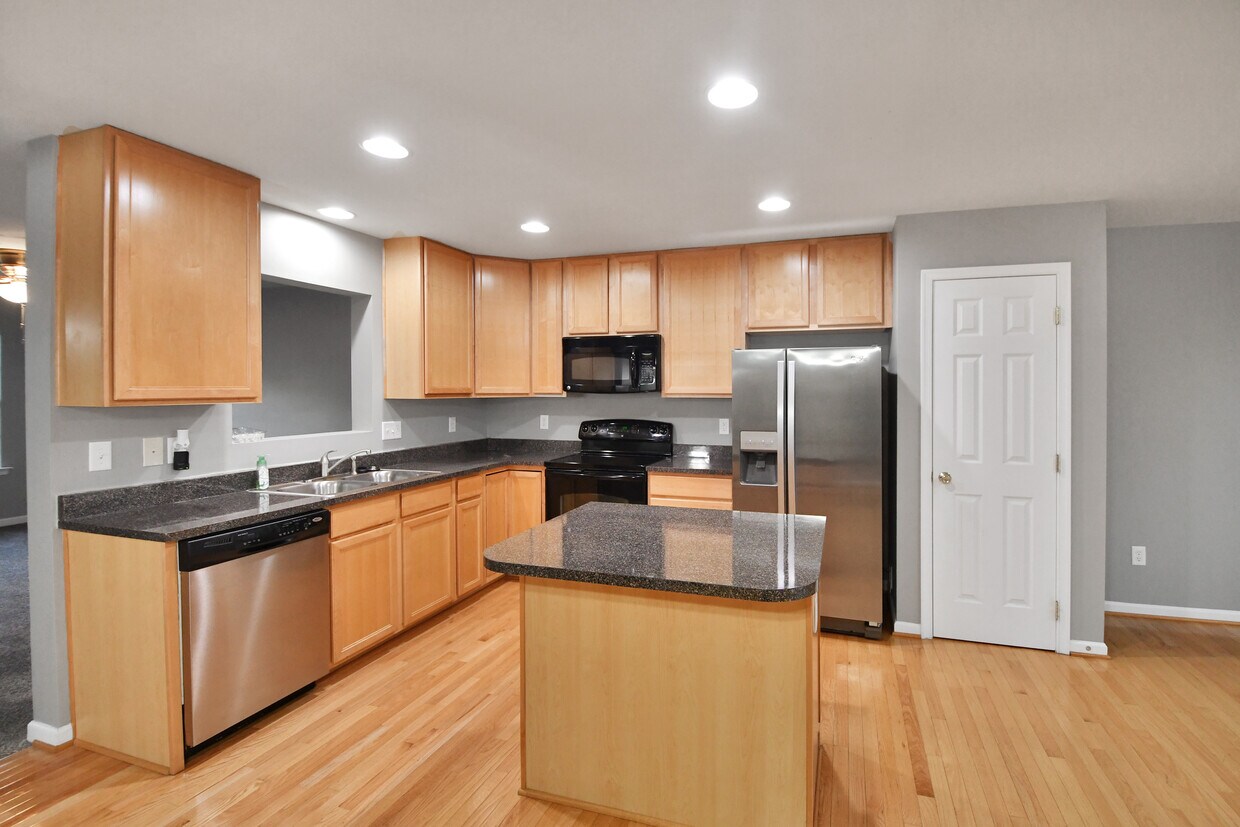 ®︎ 136 Birds Eye View Dr, Morgantown, WV 26501 - Townhome