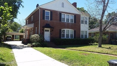 Building Photo - 1046 Riviera St
