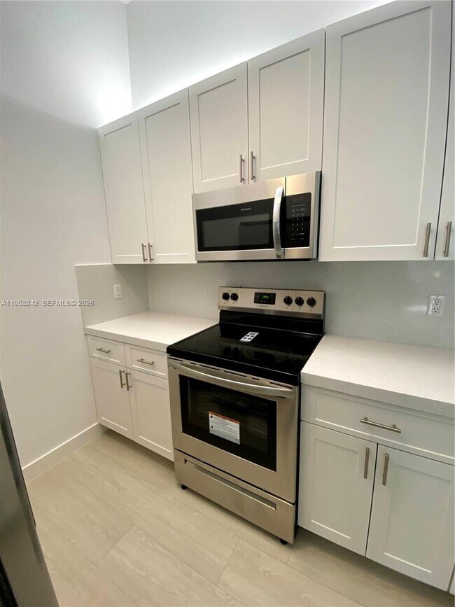 Foto del edificio - 4700 NW 102nd Ave