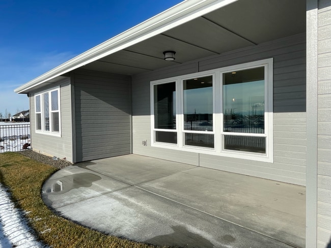 Building Photo - 2145 E Valensole St