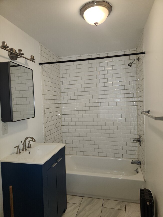 Foto del edificio - 82 Williams Ave