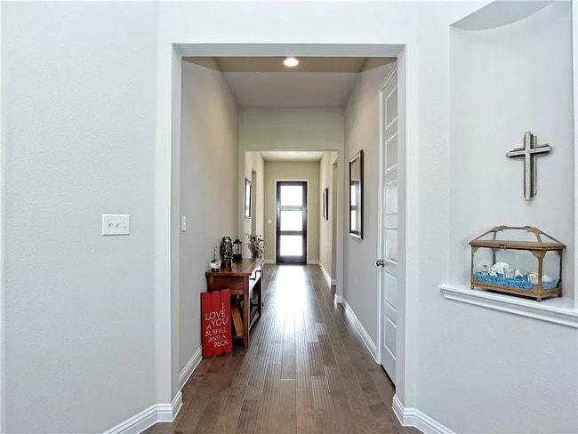 Building Photo - 2501 Caddo Canoe Dr