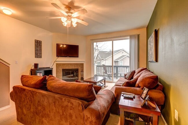 Building Photo - Lynnwood Townhome