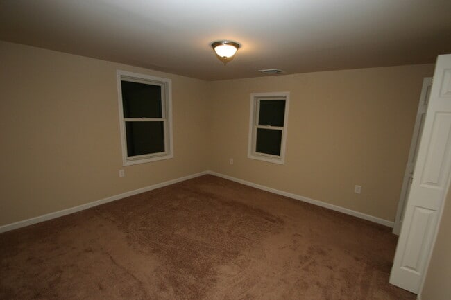 Building Photo - 164 Old Croton Rd