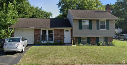 Building Photo - 615 Moss Oak Ave
