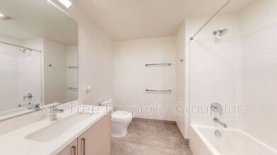 Building Photo - 532 Union St