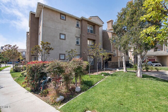 Building Photo - 6215 Turnstone St