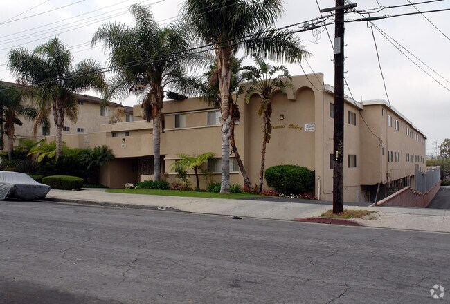 Foto del edificio - Inglewood Palms Apartments