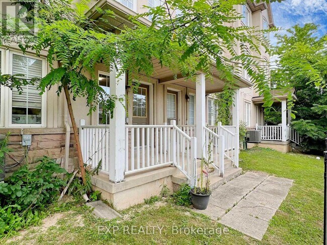 Photo du bâtiment - 10 Post Oak Dr