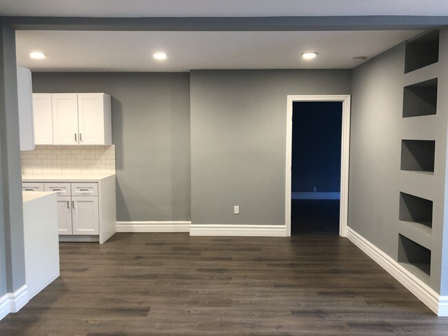 Foto del edificio - 402 S Robertson Blvd