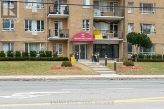 Building Photo - 2895 Bathurst St