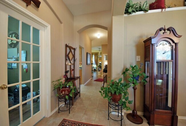 Foto del edificio - 1717 Flatwood Dr