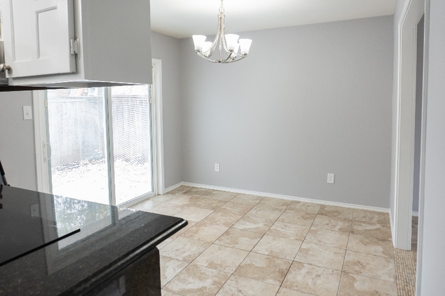 Photo - 1002 Pleasant Valley Ln Townhome