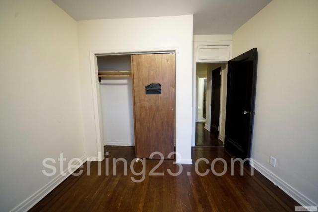 Foto del edificio - 2 bedroom in ASTORIA NY 11105