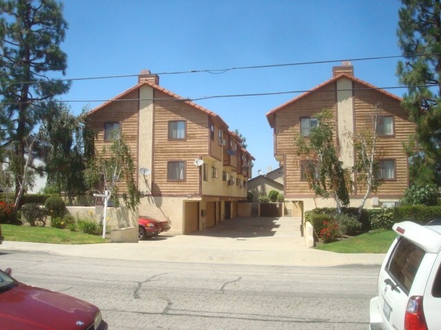 Primary Photo - 629 E 219th St