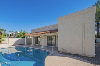 Building Photo - 8444 E San Bernardo Dr
