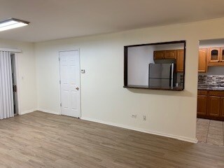 Building Photo - 918 Ridge Square