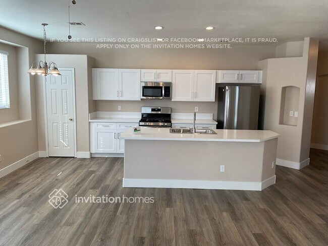 Building Photo - 7637 Adornment Ct