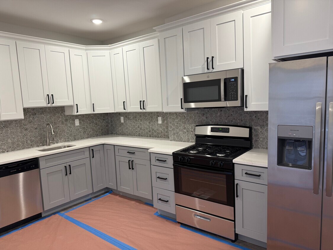 Kitchen - 37 6th St (Harrison, NJ)