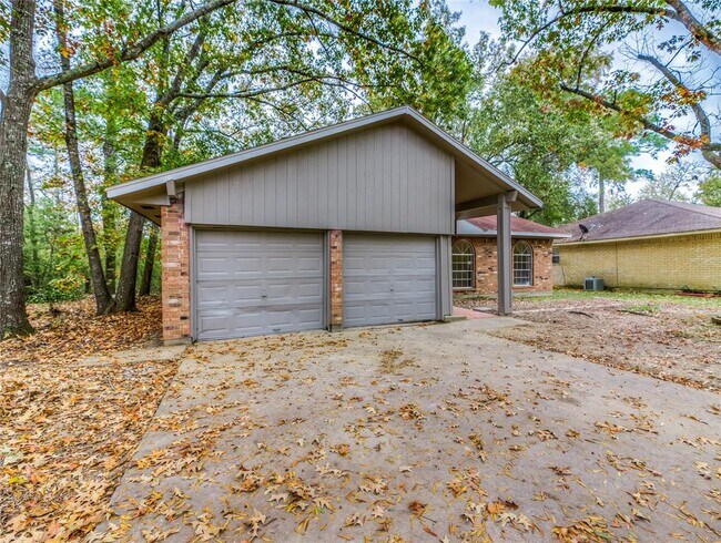 Building Photo - 569 Autumn Ln