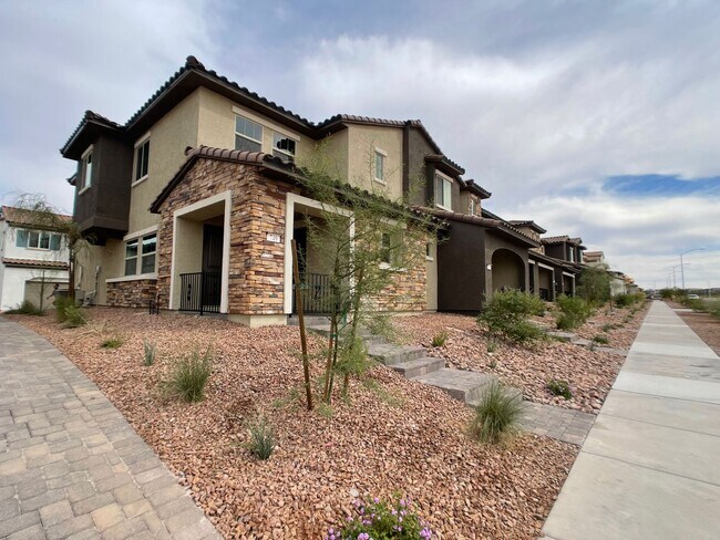 Foto del edificio - HENDERSON CADENCE COMMUNITY - 3 bed 2.5 ba...