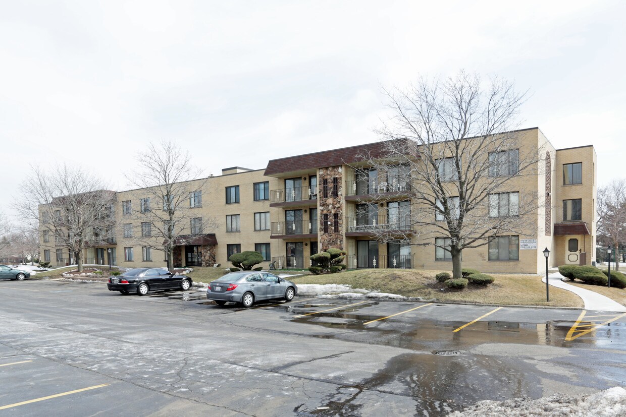 130 E Grand Ave, Bensenville, IL 60106 Apartments in Bensenville, IL