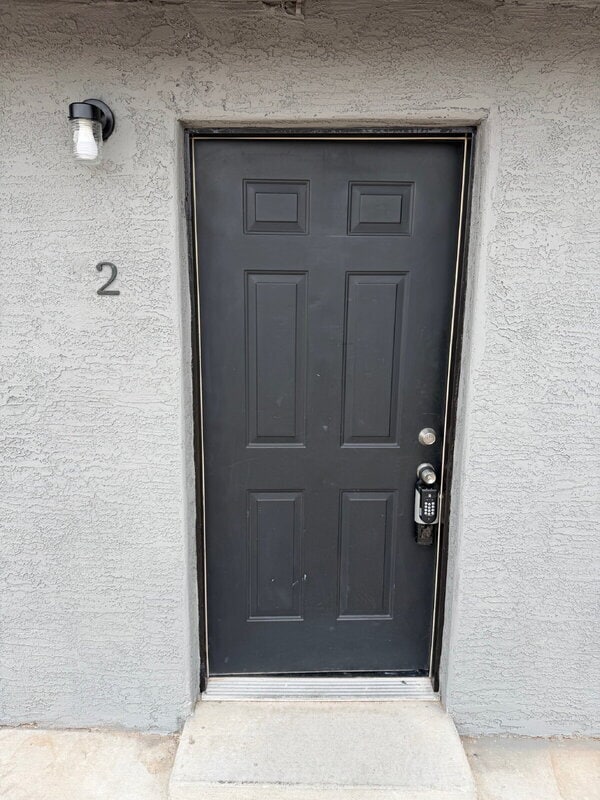 Building Photo - 561 S Meridian Rd