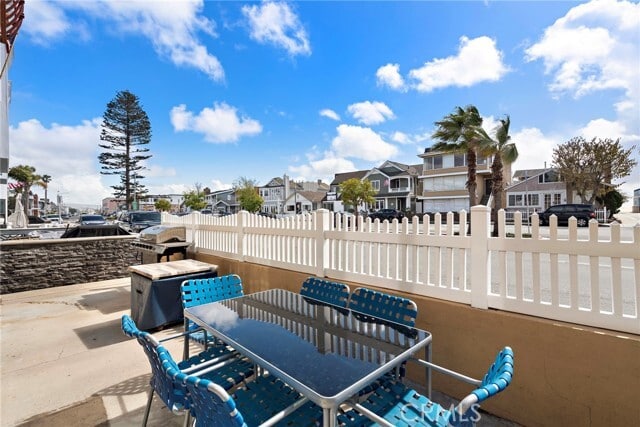 Building Photo - 112 E Balboa Blvd
