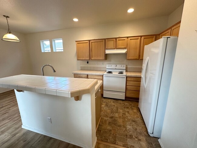 Foto del edificio - 3 Bedroom Hillsboro Home in Brookwood Cros...