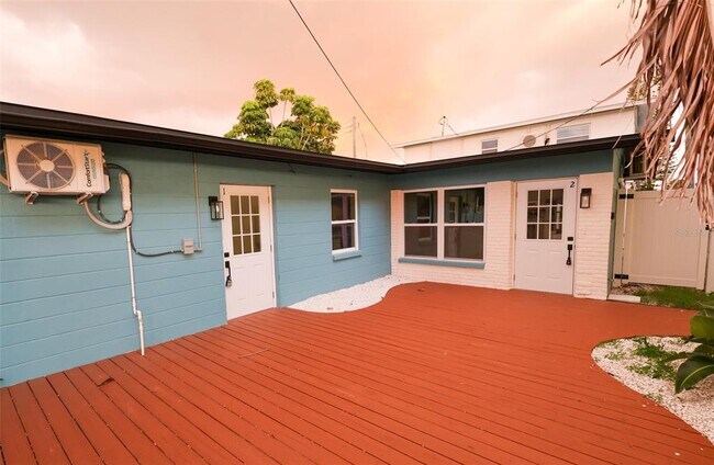 Foto del edificio - 14906 N Bayshore Dr