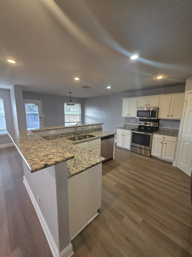 Building Photo - 7119 Capricorn Way