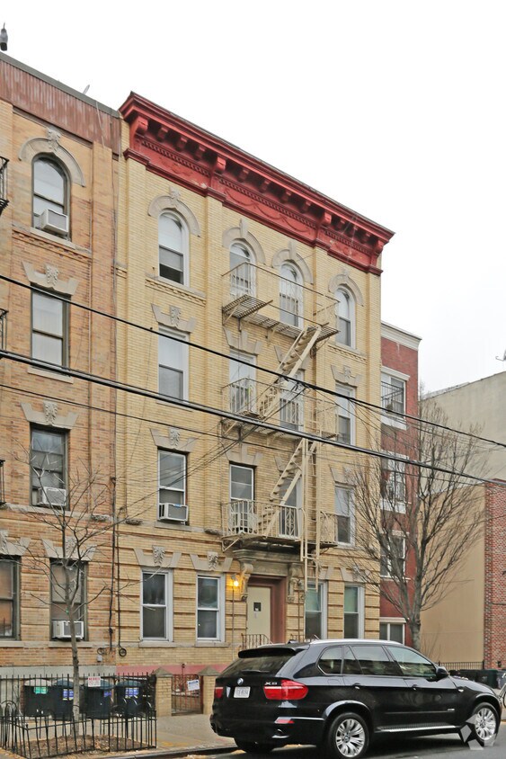 Building Photo - 219 Kingsland Ave