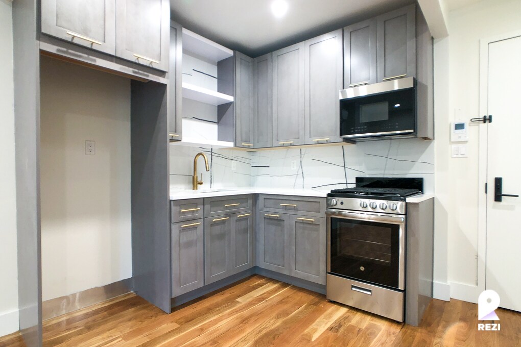 Foto principal - 535 Grand St