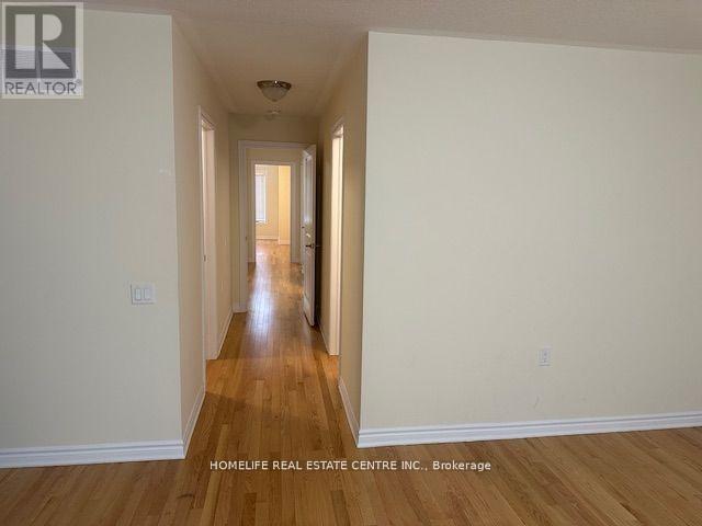 Building Photo - 106 Royal Fern Cres