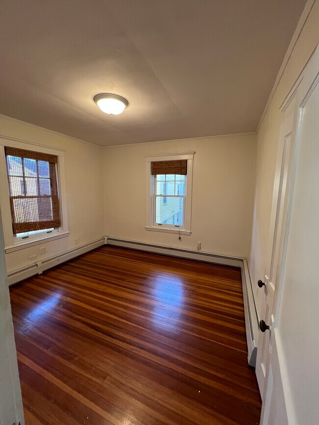 Dormitorio trasero - 60 Hammond St