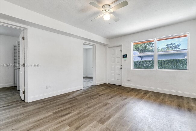 Foto del edificio - 817 NW 12th Ave