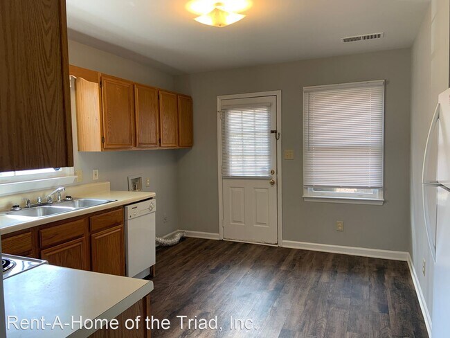 Foto del edificio - 2 br, 1 bath House - 2900 Twin Lakes Drive