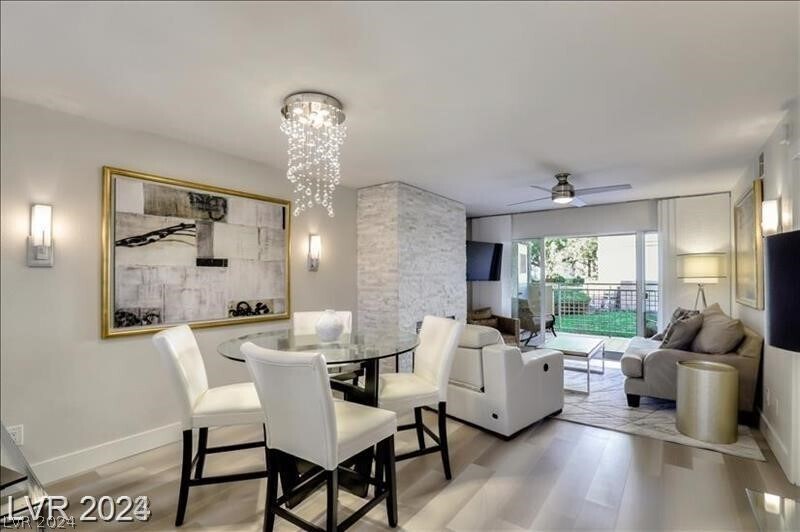 Foto principal - 5000 Red Rock St