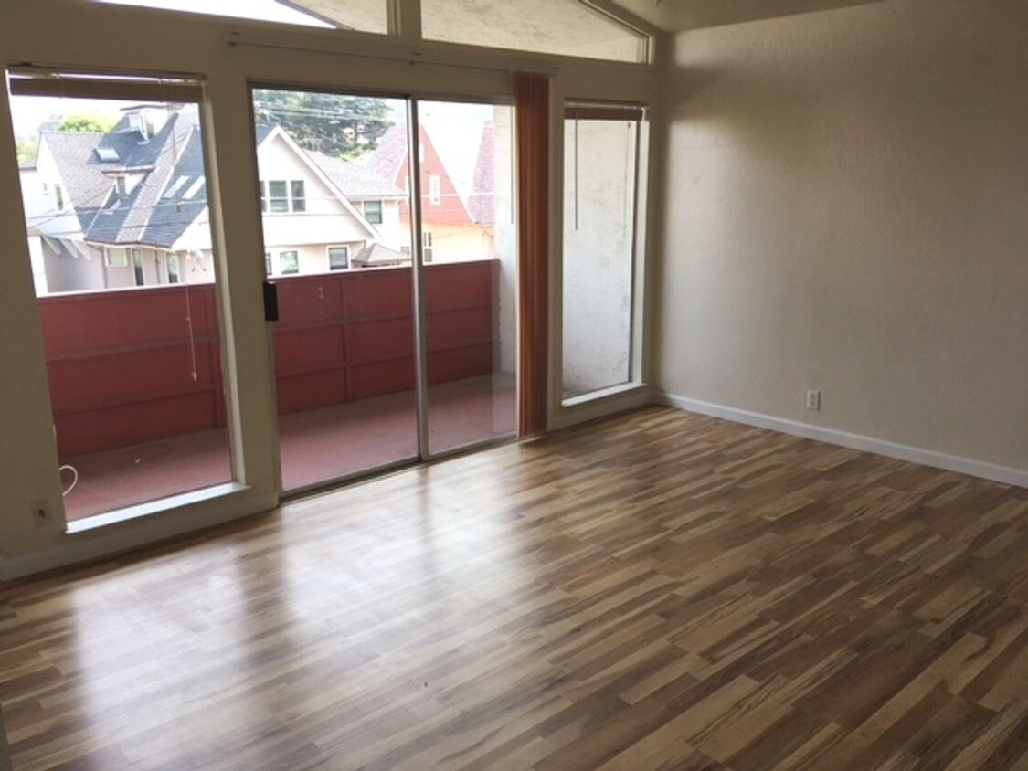 Building Photo - Parker Villa Apartments